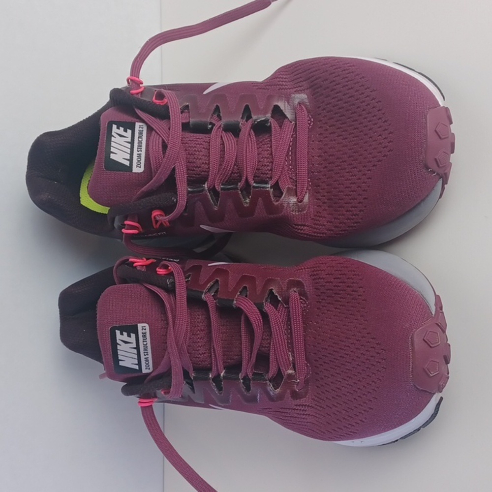 Nike Zoom View 5
